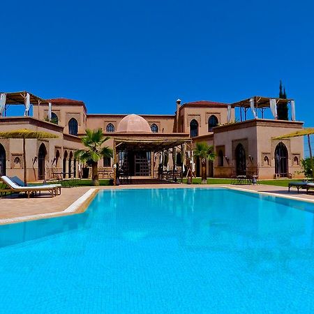 Le Cazar Hotell El Ain Exteriör bild