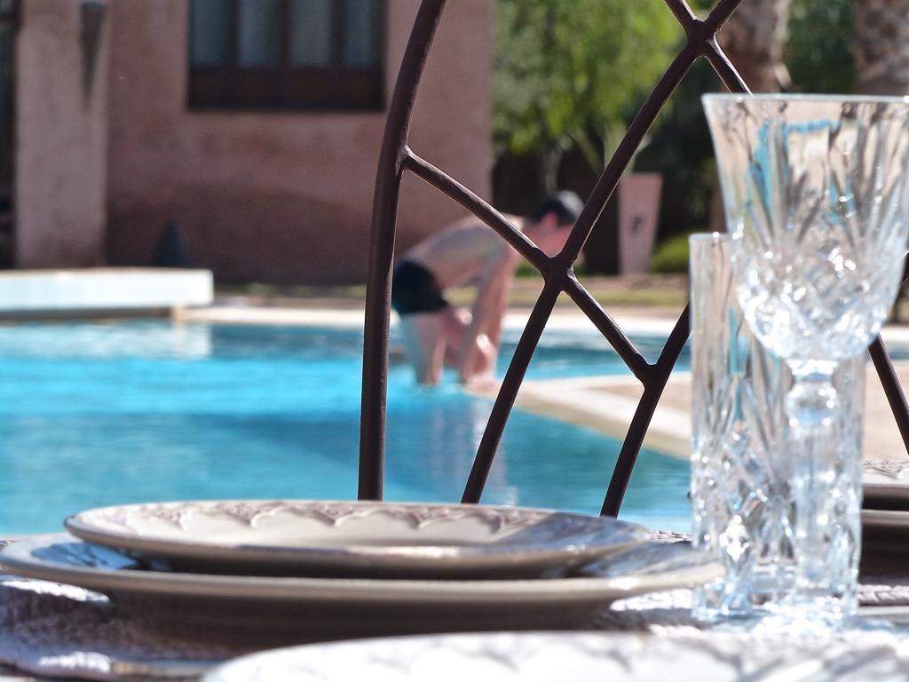 Le Cazar Hotell El Ain Exteriör bild