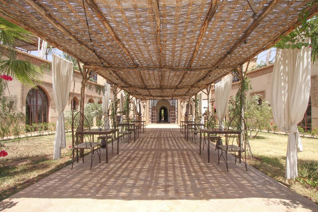 Le Cazar Hotell El Ain Exteriör bild