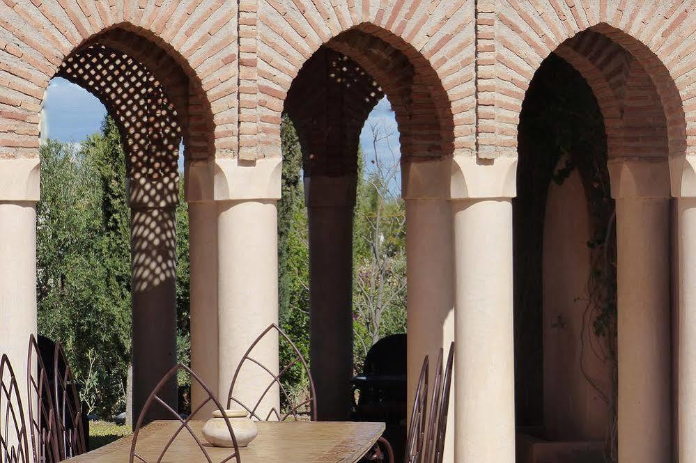 Le Cazar Hotell El Ain Exteriör bild