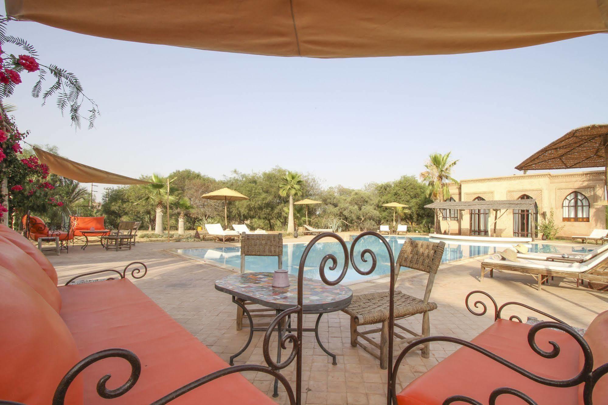Le Cazar Hotell El Ain Exteriör bild